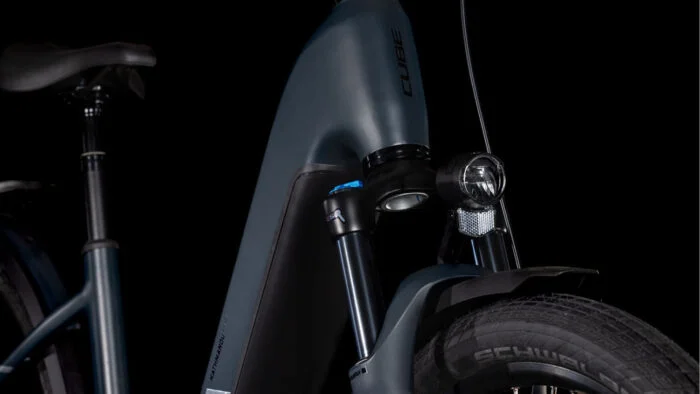 Cube Kathmandu Hybrid Comfort Pro 800 Easy Entry night´n´chrome – Bild 7